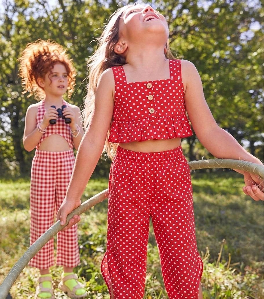 Set polka dots
